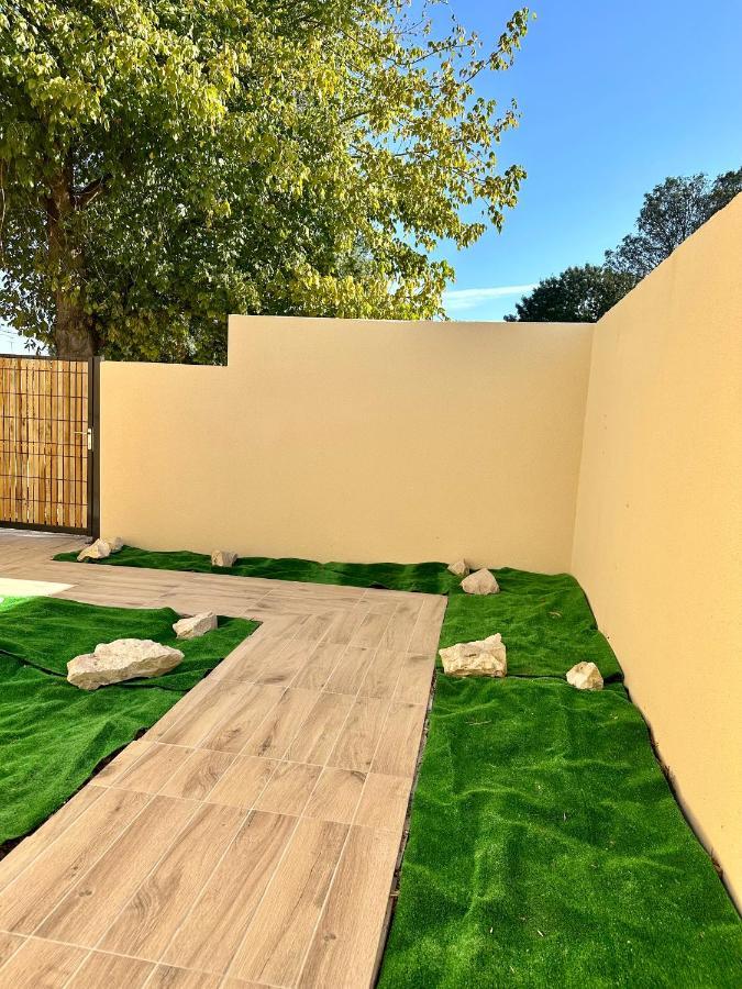 La Halte Occitane - Classe 3 Etoiles - Pour 6 Personnes, 3 Chambres, Parking, Terrasse, Tout Inclus Montauban Eksteriør billede